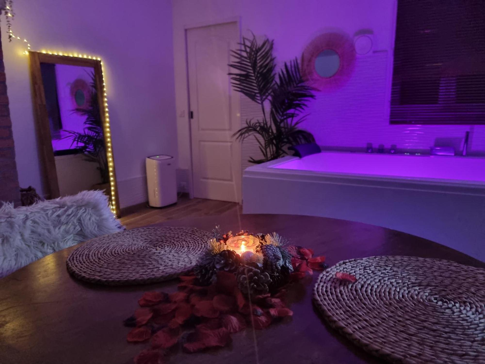 L'évasion romantique Appart Spa 95 Saint-Prix  Exterior foto