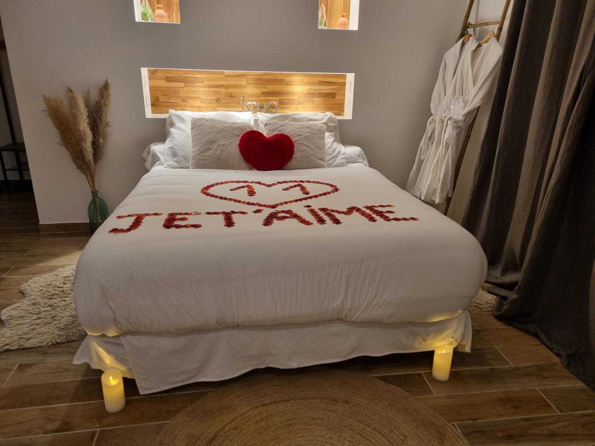 L'évasion romantique Appart Spa 95 Saint-Prix  Exterior foto