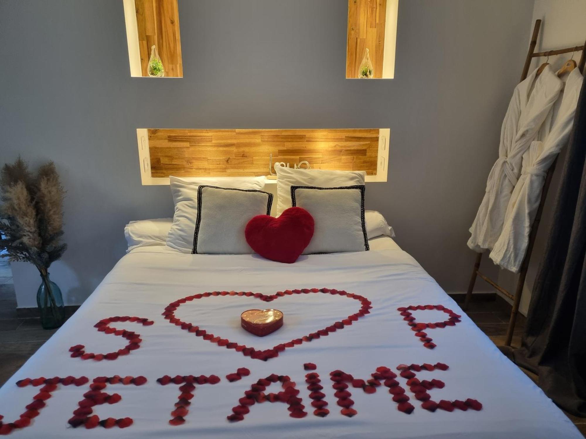L'évasion romantique Appart Spa 95 Saint-Prix  Exterior foto